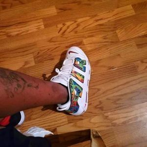 Scottie pippens love peace basketball shoe